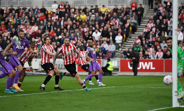 Cuộc đua Top 4 Premier League: M.U rớt đài; Arsenal vượt lên Spurs - Bóng Đá