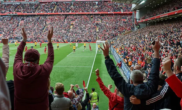 Hai thái cực ngày cuối Premier League; Liverpool việt vị - Bóng Đá