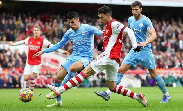 Diễn biến cuộc đua Premier League: Top 4 quá căng; Thêm HLV mất việc - Bóng Đá
