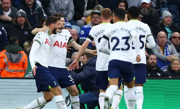 Tottenham thua đậm 1-4 - Bóng Đá