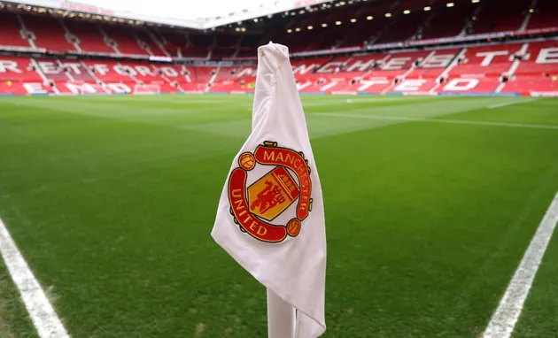 Man Utd raise season ticket prices for first time in 11 years - Bóng Đá