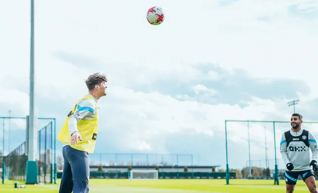 Nỗi lo Haaland xảy đến; Guardiola có động thái lạ trên sân tập Man City - Bóng Đá