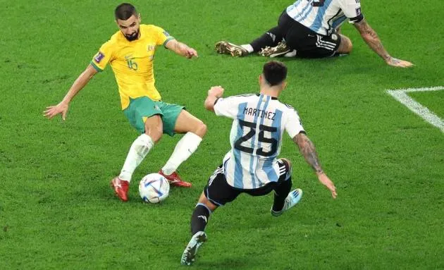 Người thắng kẻ thua sau trận Argentina 2-1 Australia: Messi là 1 vị thần! - Bóng Đá