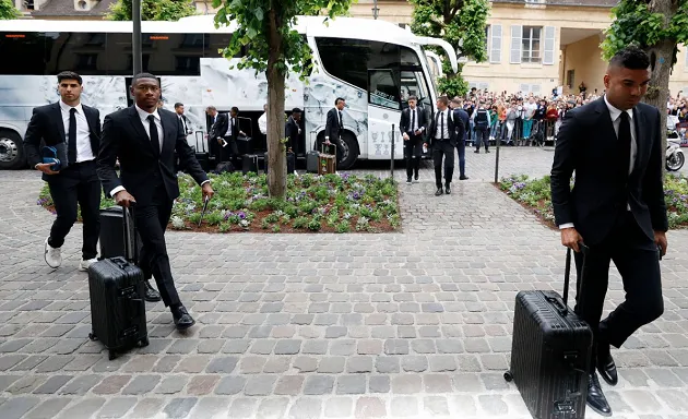 Dàn sao Real Madrid đổ bộ lên đất Paris - Bóng Đá