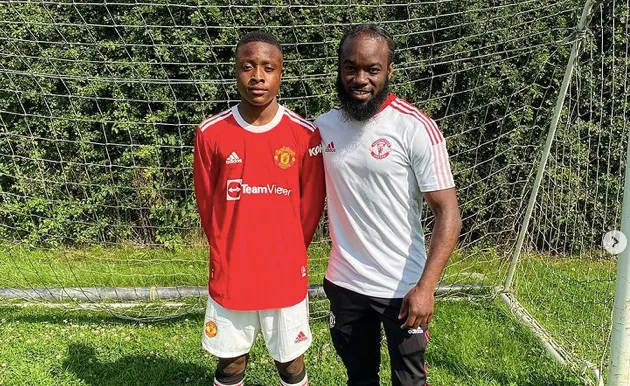 Manchester United sign promising academy striker Majid Balogun - Bóng Đá