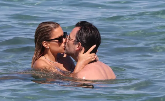 Rafael van der Vaart’s supermodel ex-wife Sylvie Meis stuns in tiny bikini during Saint-Tropez break with fiance - Bóng Đá