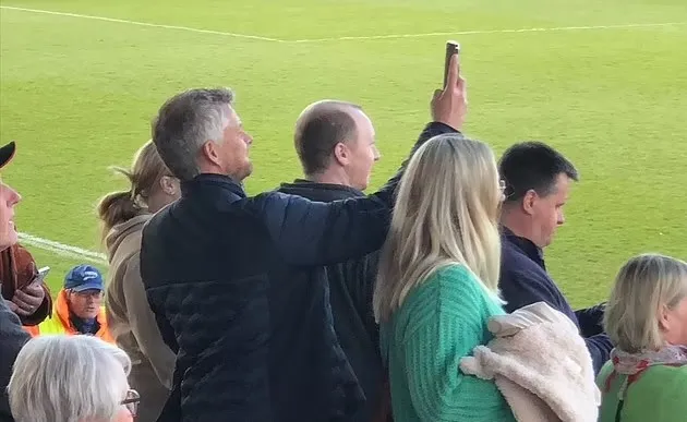 Ole Gunnar Solskjaer watches on as his daughter Karna secures the WSL Academy League title with Manchester United Women U21s - Bóng Đá