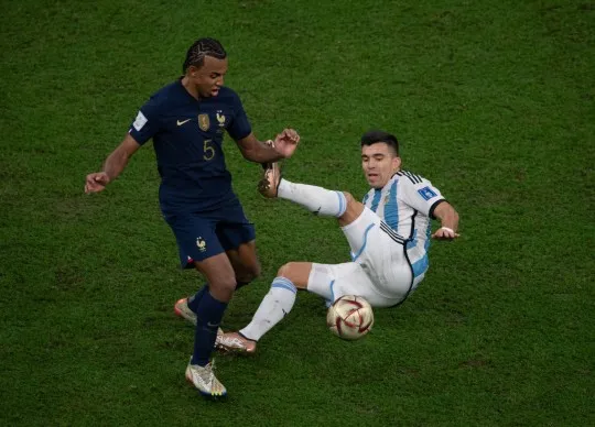 World Cup final referee reveals the one mistake he made during Argentina vs France - Bóng Đá