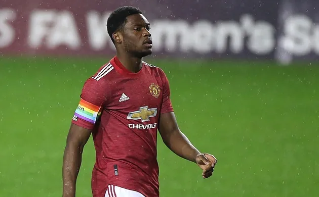 Derby manager Wayne Rooney reacts to loan signing of Manchester United defender Teden Mengi - Bóng Đá