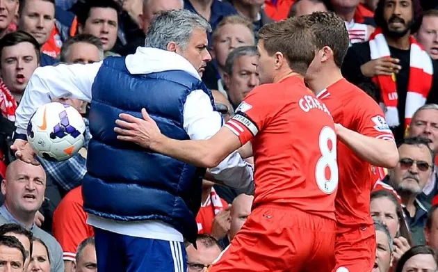 Jose Mourinho: Gừng càng già càng... cay cú! - Bóng Đá