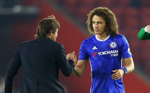 David Luiz hóa thân thành hiệp sĩ trong sinh nhật lần thứ 31 - Bóng Đá