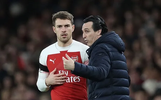NÓNG: Ramsey vẫn chưa dứt được màu áo đỏ - Bóng Đá