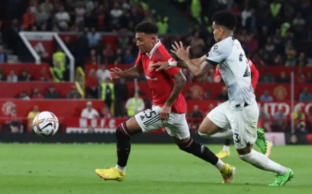 Man Utd 2-1 Liverpool: Red Devils tried PSG's kick-off routine that Mbappe scored from - Bóng Đá