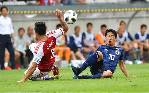 Shinji Kagawa lăn xả trước Paraguay, bất chấp World Cup chỉ còn đếm bằng giờ - Bóng Đá