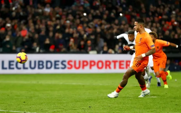 Depay sút panenka, Cơn lốc da cam cuốn phăng nhà ĐKVĐ thế giới - Bóng Đá