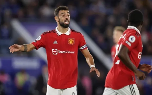 Bruno Fernandes explains on-field argument with Manchester United team-mate Tyrell Malacia - Bóng Đá