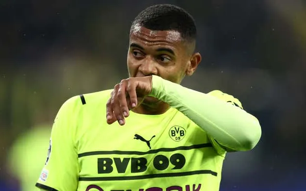 Man Utd table offer for €30m Akanji (SportBild) - Bóng Đá