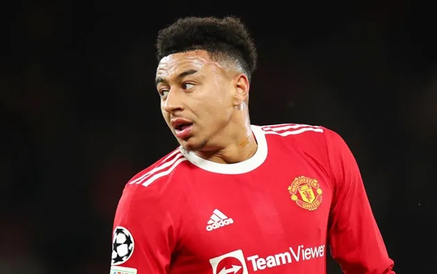 Man Utd misfit told to ‘stop taking pictures and start being a footballer’ (Lingard) - Bóng Đá