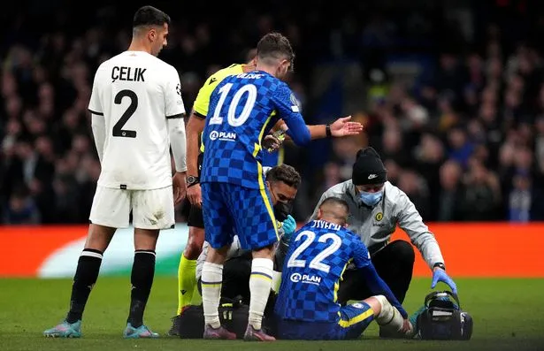 Chelsea suffer double injury blow vs Lille ahead of Carabao Cup final vs Liverpool - Bóng Đá