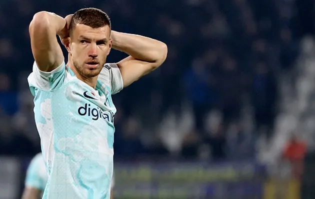 Real Madrid interested in Edin Dzeko - Bóng Đá