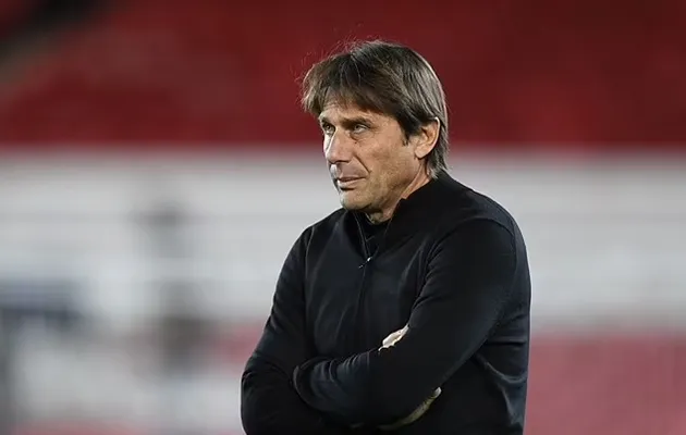 Conte nhắc Tottenham chuyện hợp đồng - Bóng Đá