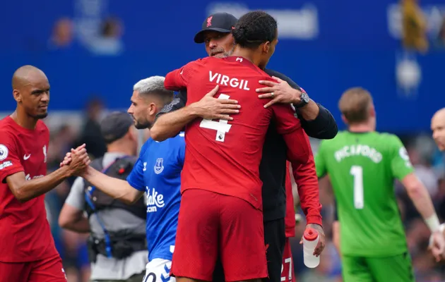 Van Dijk thừa nhận bất đồng chiến thuật với Jurgen Klopp - Bóng Đá