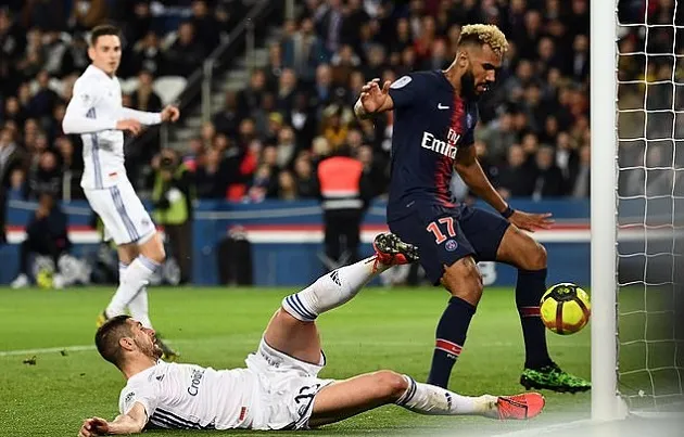 Mbappe trố mắt trước pha bỏ lỡ thần thánh của đồng đội  - Bóng Đá