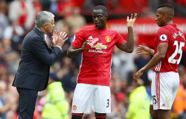 Mourinho xác nhận bộ tứ phòng ngự Man Utd trong trận mở màn giải NHA - Bóng Đá