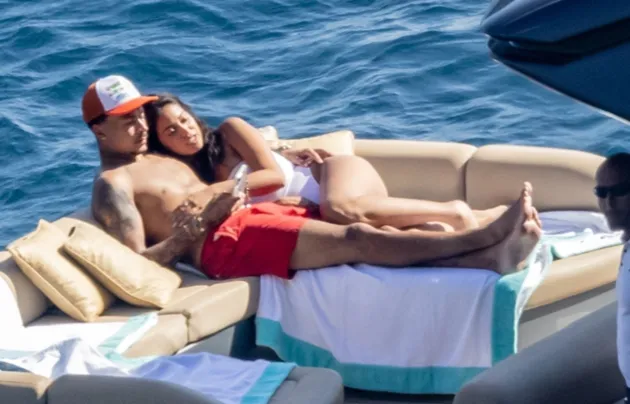 Dele Alli grabs stunning new girlfriend Cindy Kimberly - Bóng Đá
