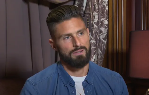 Olivier Giroud reacts to Chelsea sacking Thomas Tuchel and Arsenal’s impressive start to the season - Bóng Đá