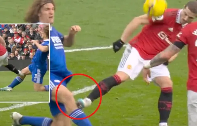 'It's a sending off' - Brendan Rodgers fumes after Marcel Sabitzer escapes red card for Man Utd against Leicester - Bóng Đá