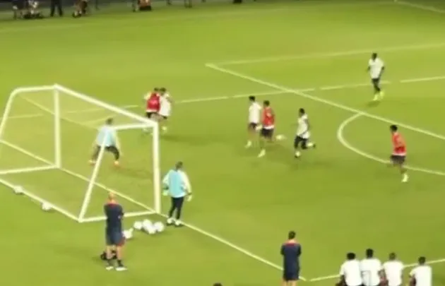Messi phản ứng với Ramos - Bóng Đá