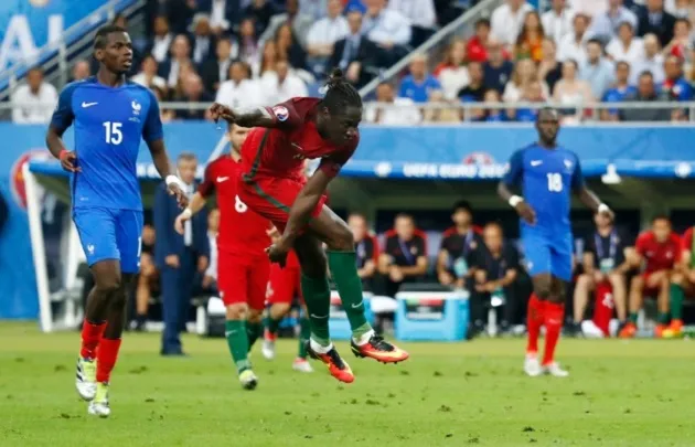 Portugal’s Euro 2016 hero Eder went from scoring in the final to free agent after carrying trophy onto Wembley pitch - Bóng Đá