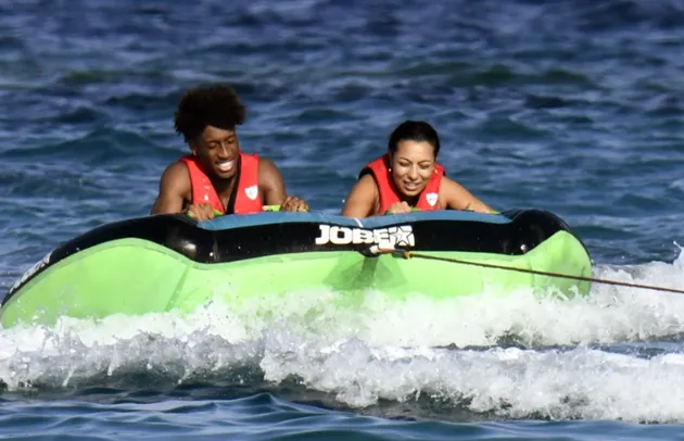 Kingsley Coman straddled by stunning fiancee on boat as Bayern Munich’s Champions League hero relaxes in Sardinia - Bóng Đá