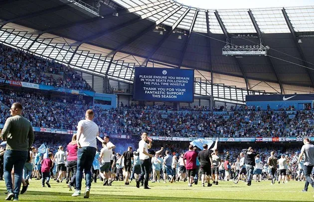 Man City tri ân cầu thủ theo cách độc đáo - Bóng Đá