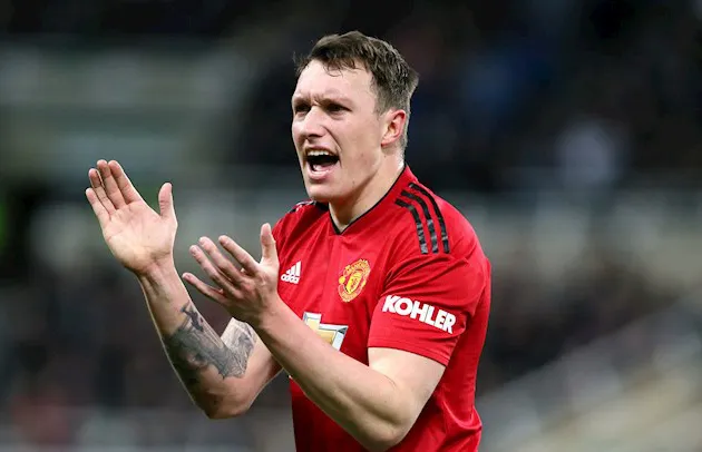 Điên rồ Phil Jones - Bóng Đá