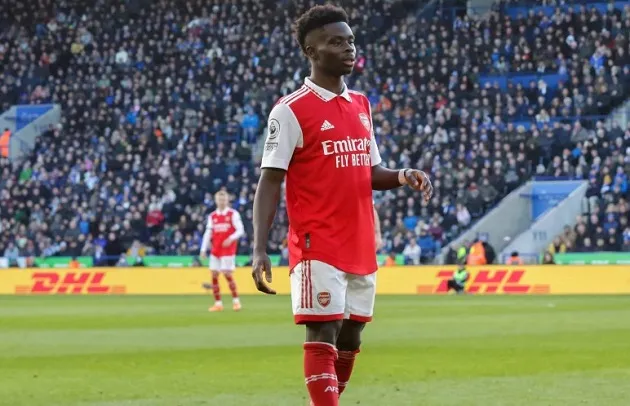 ‘ABSOLUTELY PITFUL’: IAN WRIGHT & ALAN SHEARER ANGRY AT WHAT HAPPENED TO ARSENAL’S BUKAYO SAKA - Bóng Đá