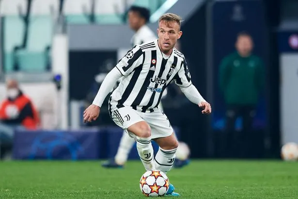 Vì sao Liverpool chiêu mộ Arthur Melo? - Bóng Đá