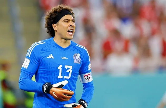 Mỗi khi tới World Cup, Ochoa lại bắt 