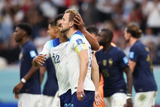 Kylian Mbappe's ruthless reaction to Harry Kane's England penalty miss - Bóng Đá