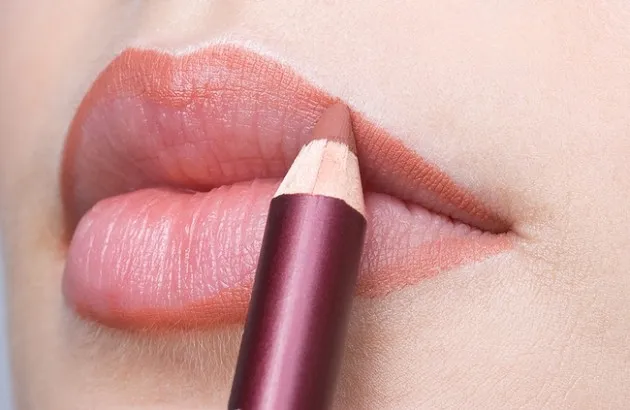 pink-Lip-Liner-630x410