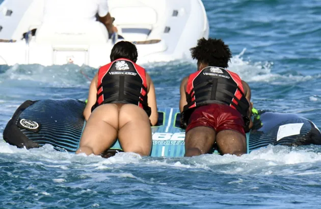 Kingsley Coman straddled by stunning fiancee on boat as Bayern Munich’s Champions League hero relaxes in Sardinia - Bóng Đá