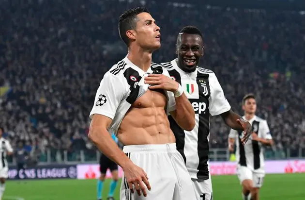 ẢNH: Tròn 1 năm bom tấn Cristiano Ronaldo đến Juventus - Bóng Đá