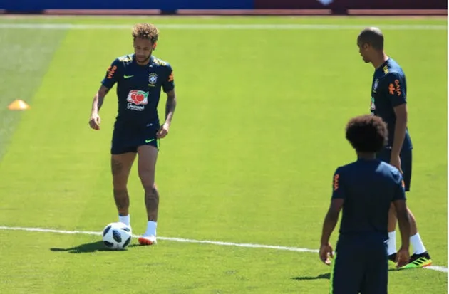 Neymar trở thành 