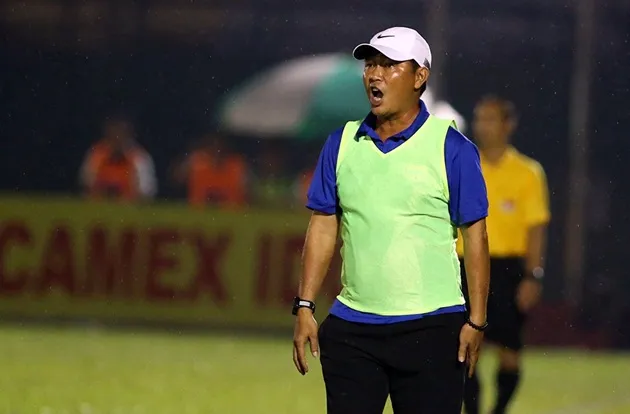 Hàng loạt đội V-League thay tướng: Phiêu lưu như U23 Việt Nam - Bóng Đá