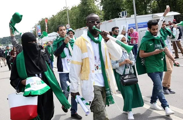 TRỰC TIẾP Nga vs Saudi Arabia: Sân Luzhniki nóng lên từng giờ - Bóng Đá