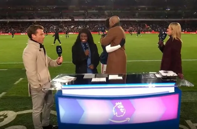 ‘So wholesome’ – Watch Saka run over to hug Henry while Arsenal legend is working as pundit for Amazon Prime - Bóng Đá