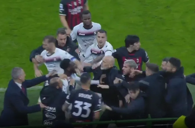 Incident between Milan vs Salernitana - Bóng Đá