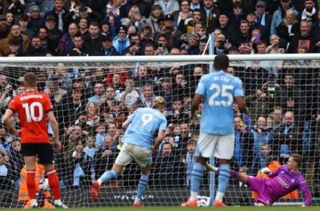 Kovacic lập siêu phẩm, Man City chiếm ngôi đầu của Arsenal - Bóng Đá