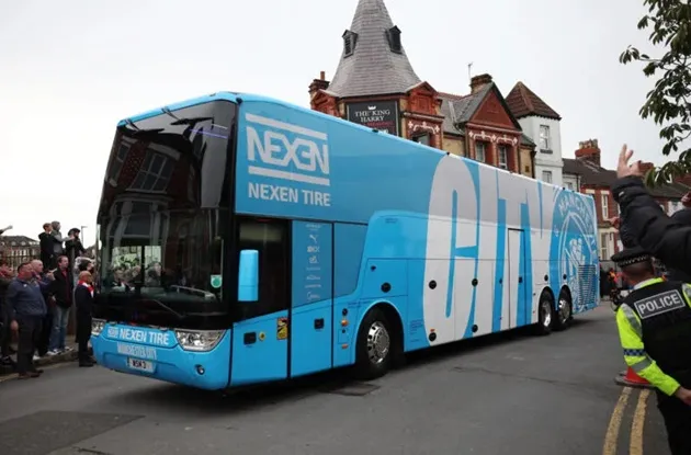 FA’s Anfield investigation may include attack on Manchester City team bus - Bóng Đá